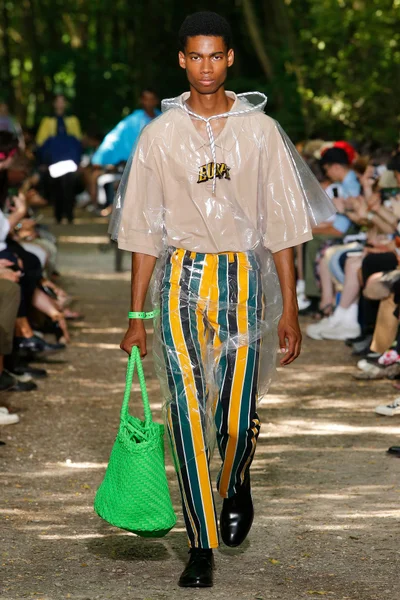 Look 35